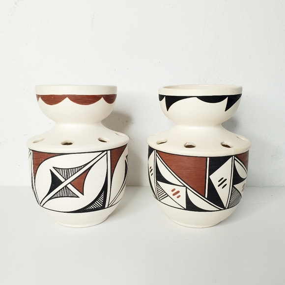 Handmade Native American Olguin Isleta Pueblo Pottery Flower Vase Southwestern - Picture 2 of 11